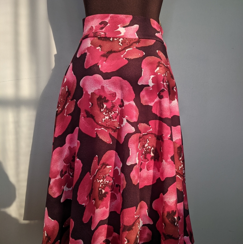 Agnes & Dora Floral Midi Skirt with Pockets